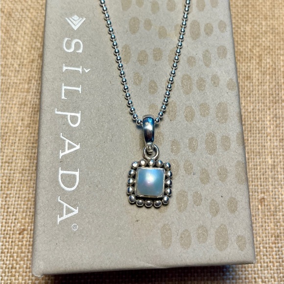 Silpada Button Frame Pearl Pendant - Picture 4 of 9